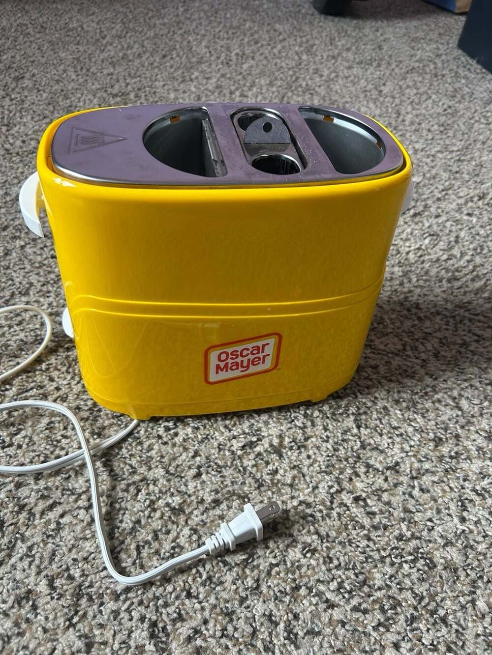 Oscar Mayer Double Slot Hot Dog Toaster and Bun Warmer OMHDT600YW Yellow